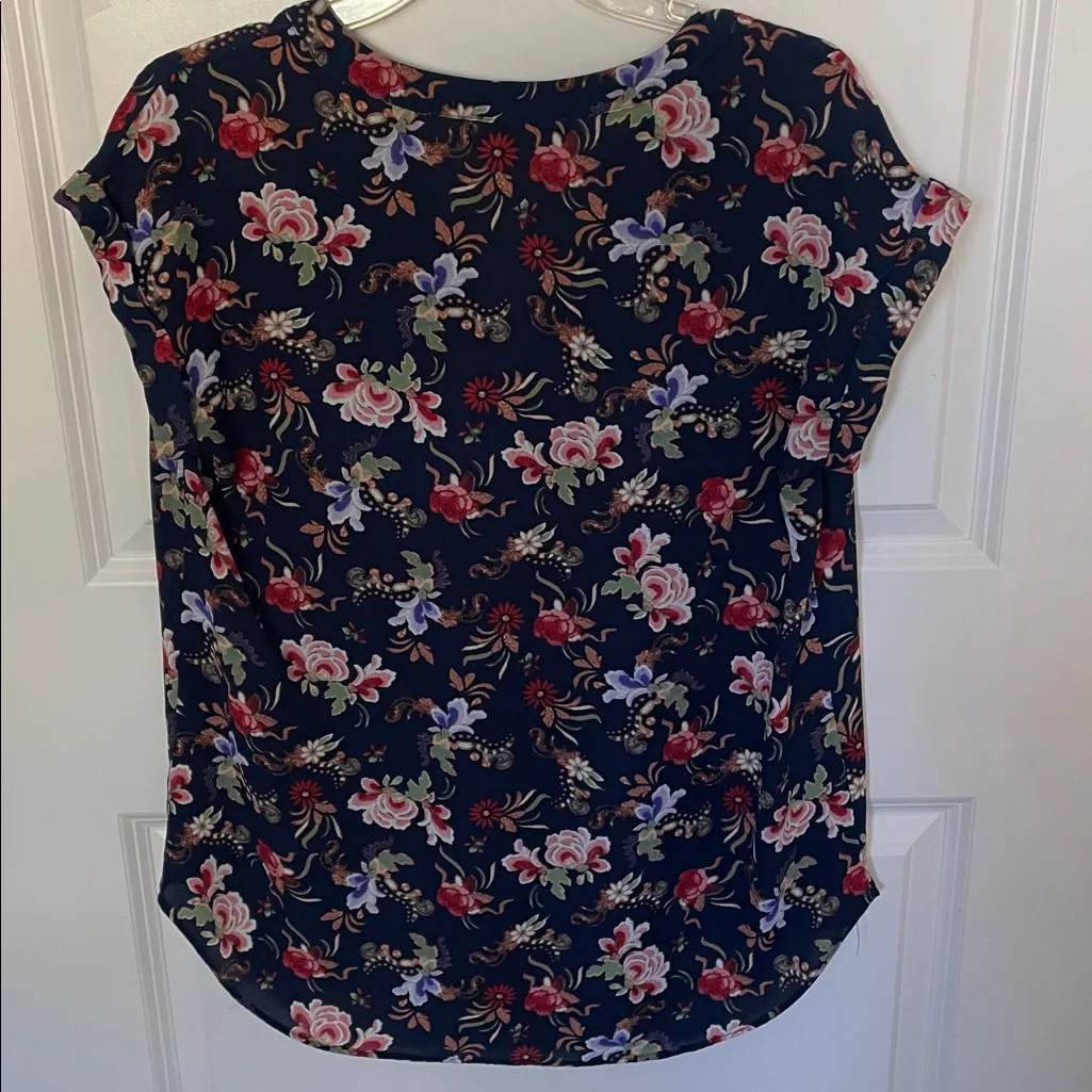 Philosophy Blue Floral Blouse Medium - Image 2