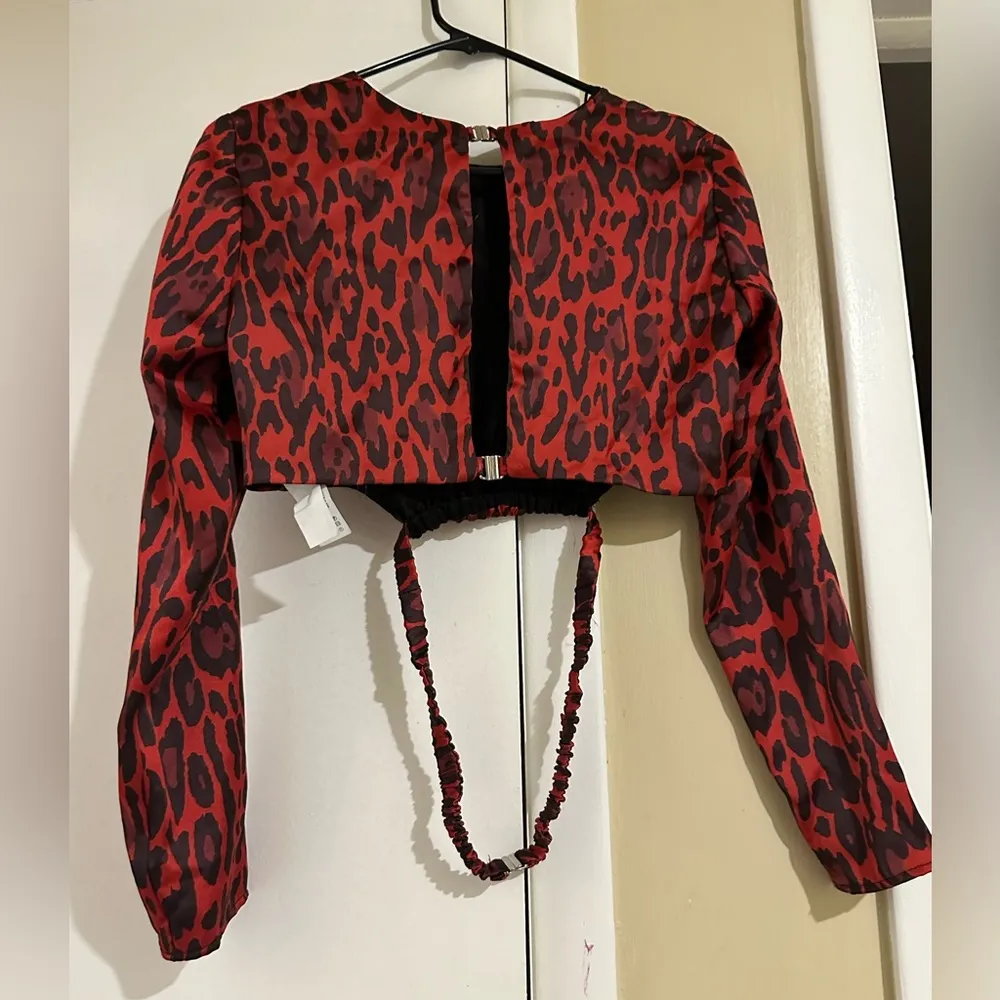 Red Cheetah Animal Print Cut Out Top NWOT - Image 8