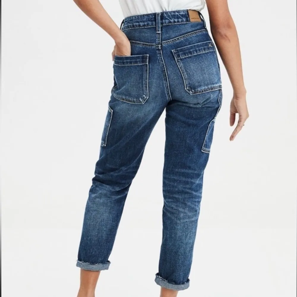 WOMEN'S American Eagle high rise Tomgirl button fly jeans - Image 2