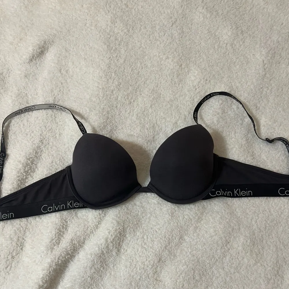 Calvin Klein grey push-up bra - Image 2