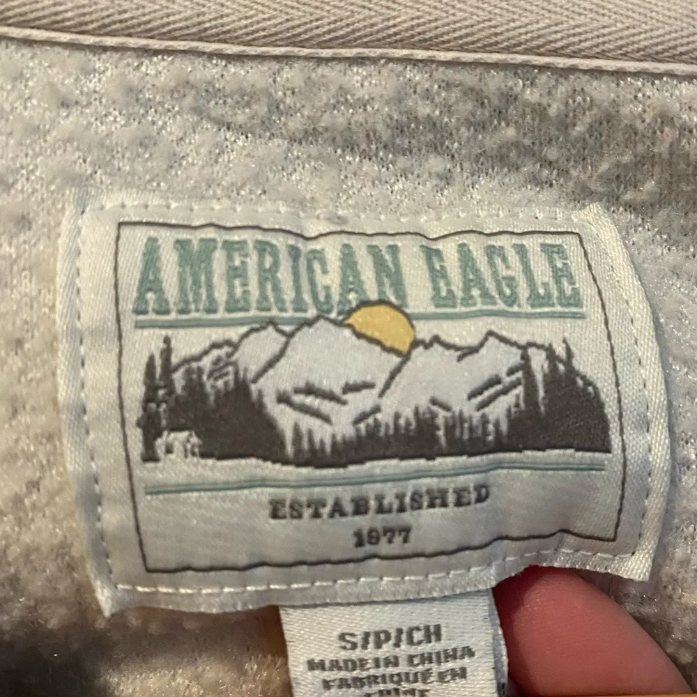 American Eagle Beige Sherpa Crewneck - Image 3