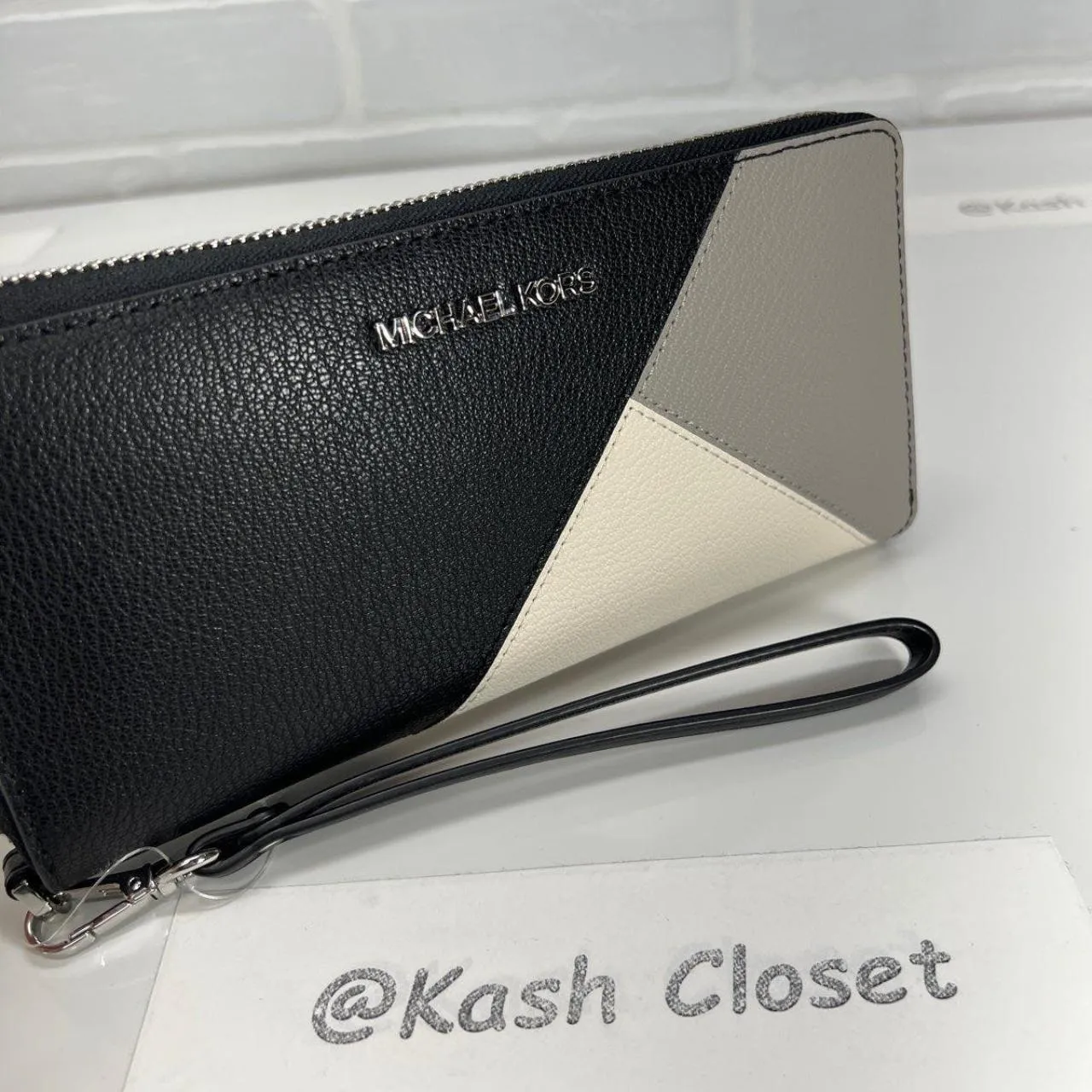 Michael Kors Black Travel Continental Wristlet Large Wallet - Image 6