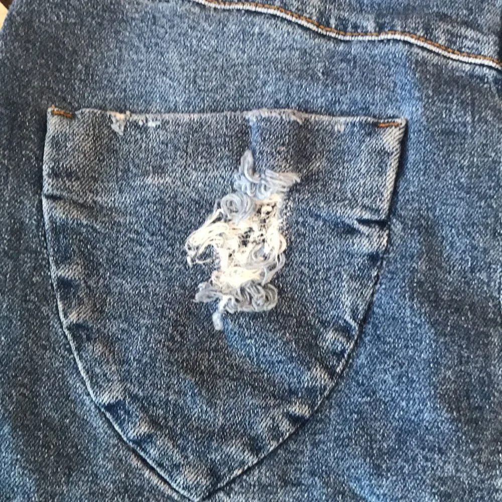 One teaspoon ladies distressed denim mini skirt size 29 - Image 12