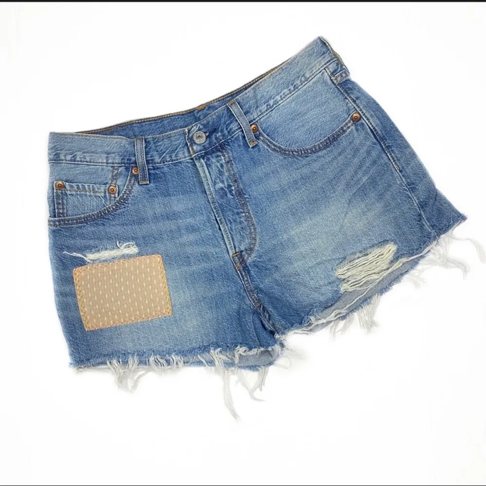 Levi’s 501 Glow Patchwork Shorts 24 Distressed - Image 7