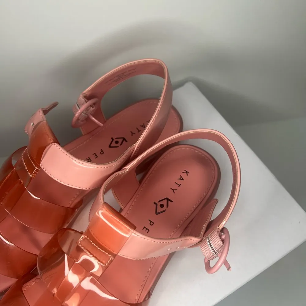Katy Perry NIB  Geli Fisherman Pink Amethyst Jelly Sandal - Image 4
