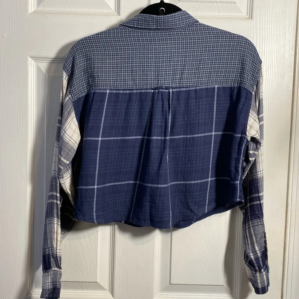 American Eagle Flannel Crop Top XS - Image 2