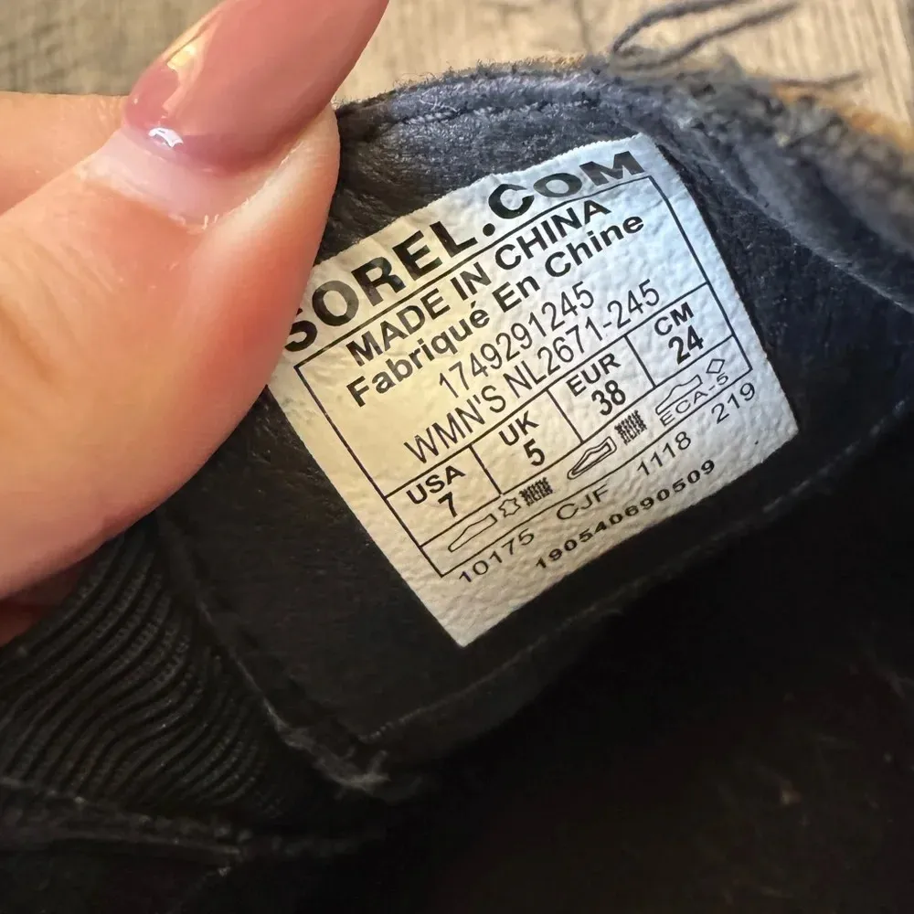 Sorel Women's Emelie Chelsea Boot - Image 5