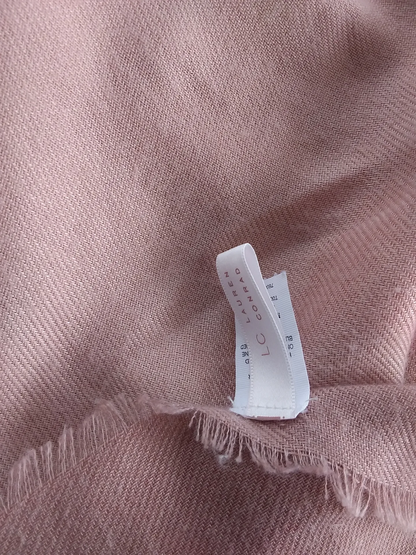 LC  Mauve ‘Ombre Scarf - Image 10