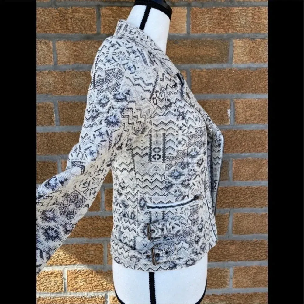 CAPULET TRIBAL METALLIC MOTO NWT
JACKET small - Image 8