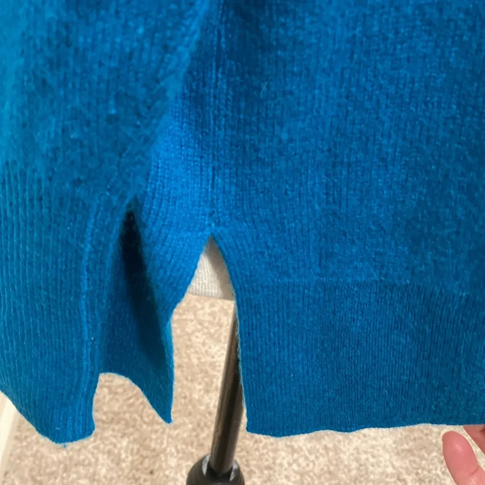 Halogen 100% Cashmere Sweater Teal Blue Size Small but is a loose fit - Image 7