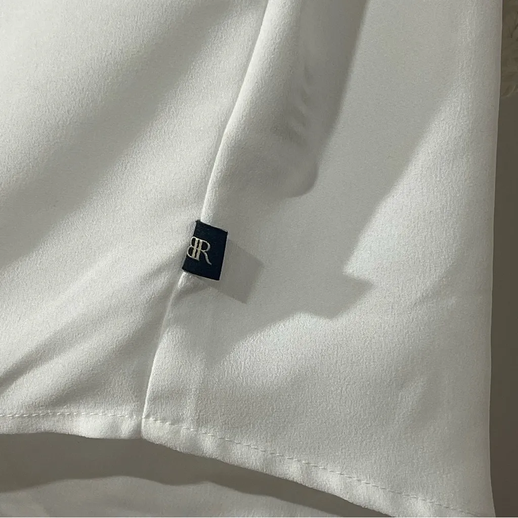 Banana Republic Blouse Elegant White Women's M Top Cap Sleeve Pleated V Neck - Image 7