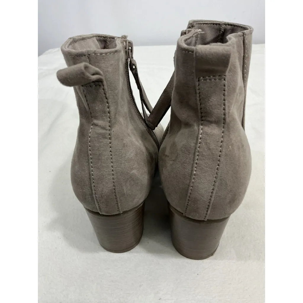 Womans Old Navy Taupe Block Heel Ankle Boots Size 10 - Image 5
