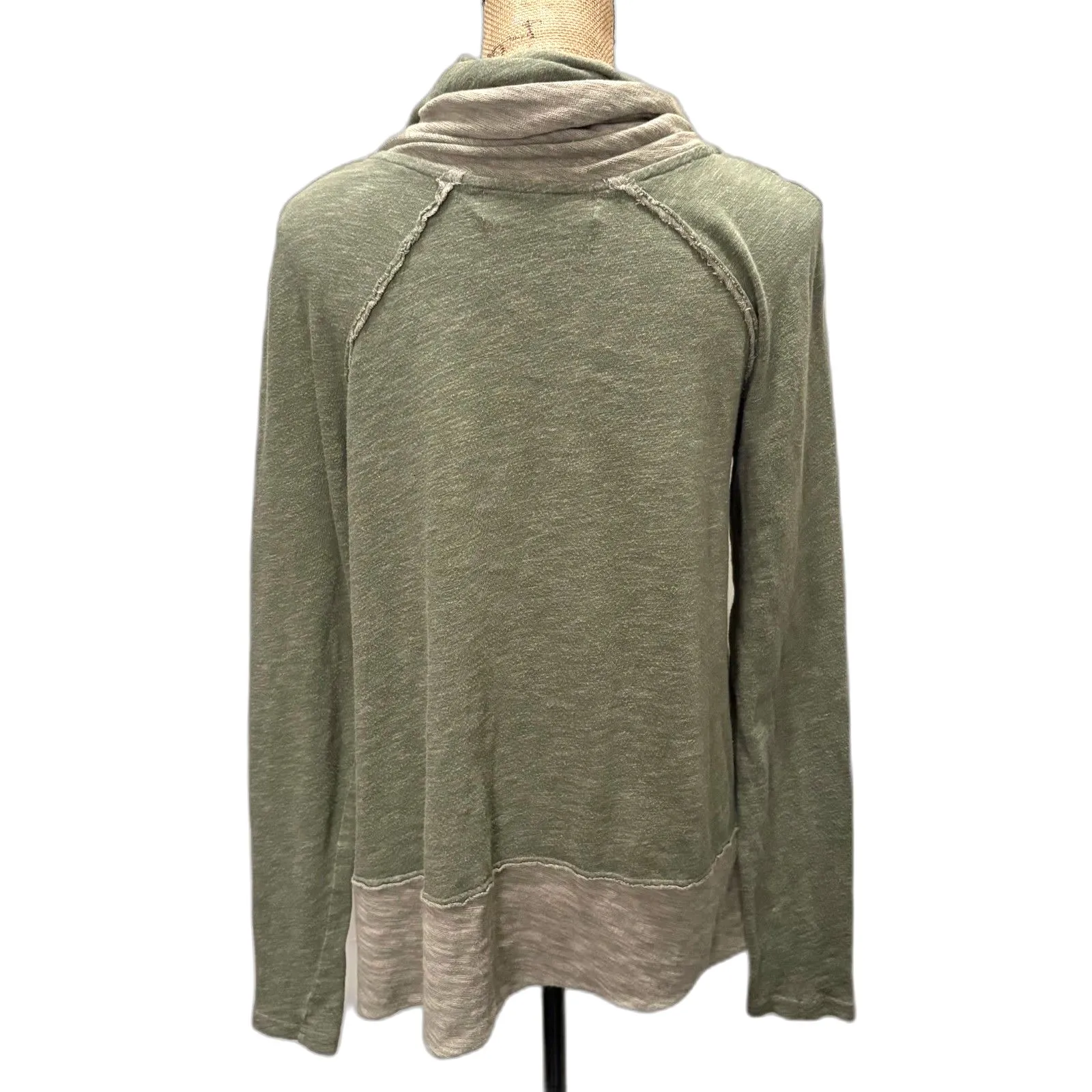 Free People Beach Cocoon Cowl Neck Pullover Sage‎ Green One Body Size Medium - Image 3
