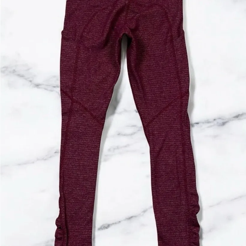 Lululemon Women's Maroon Leggings - Image 4