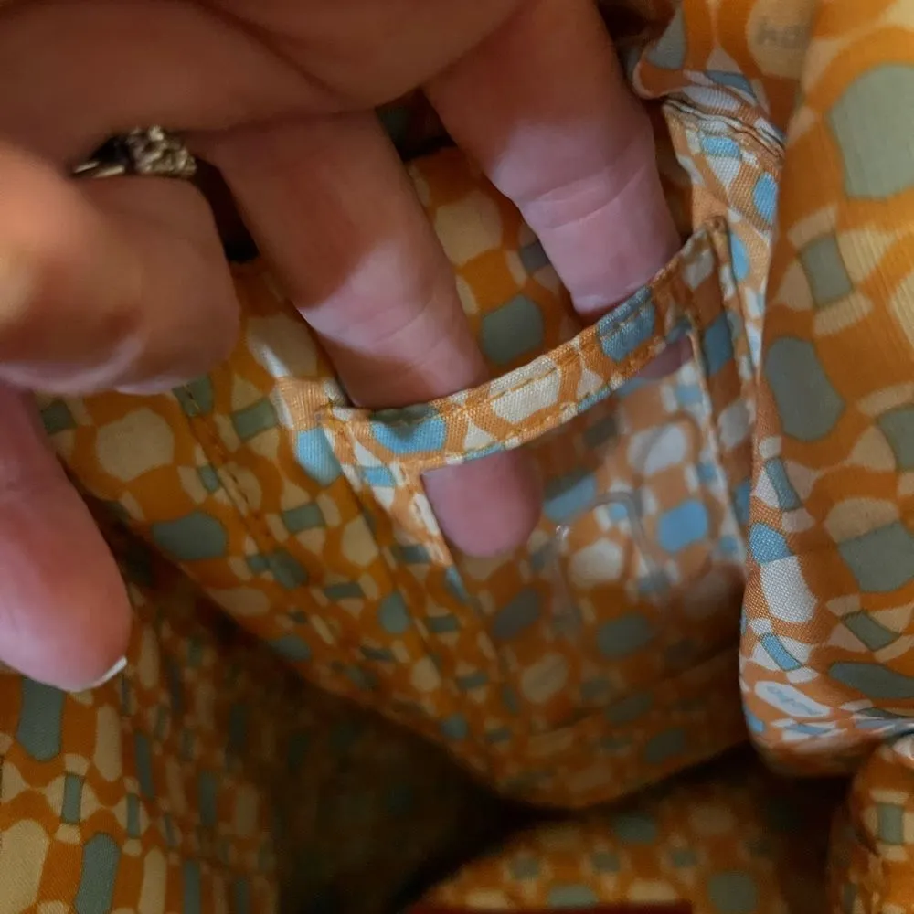 HOBO large handbag/crossbody:grey leather handbag. Gently carried - Image 16