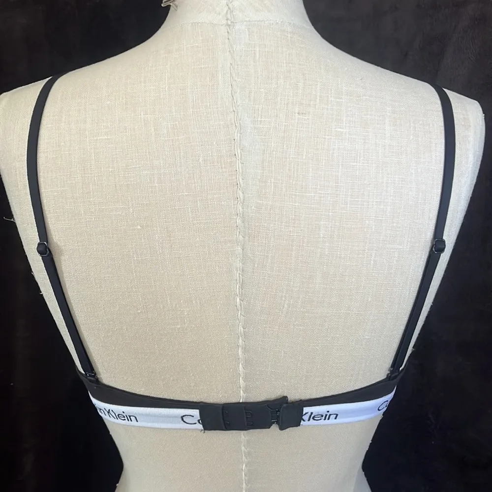 EUC Calvin Klein Triangle Cup Bralette - Image 2