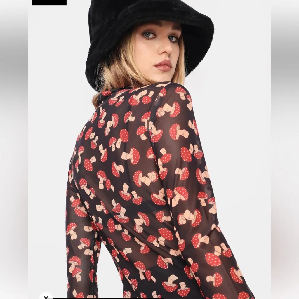 Dangerfield Mushroom Mesh Top Women’s Size 8 Black - Image 2