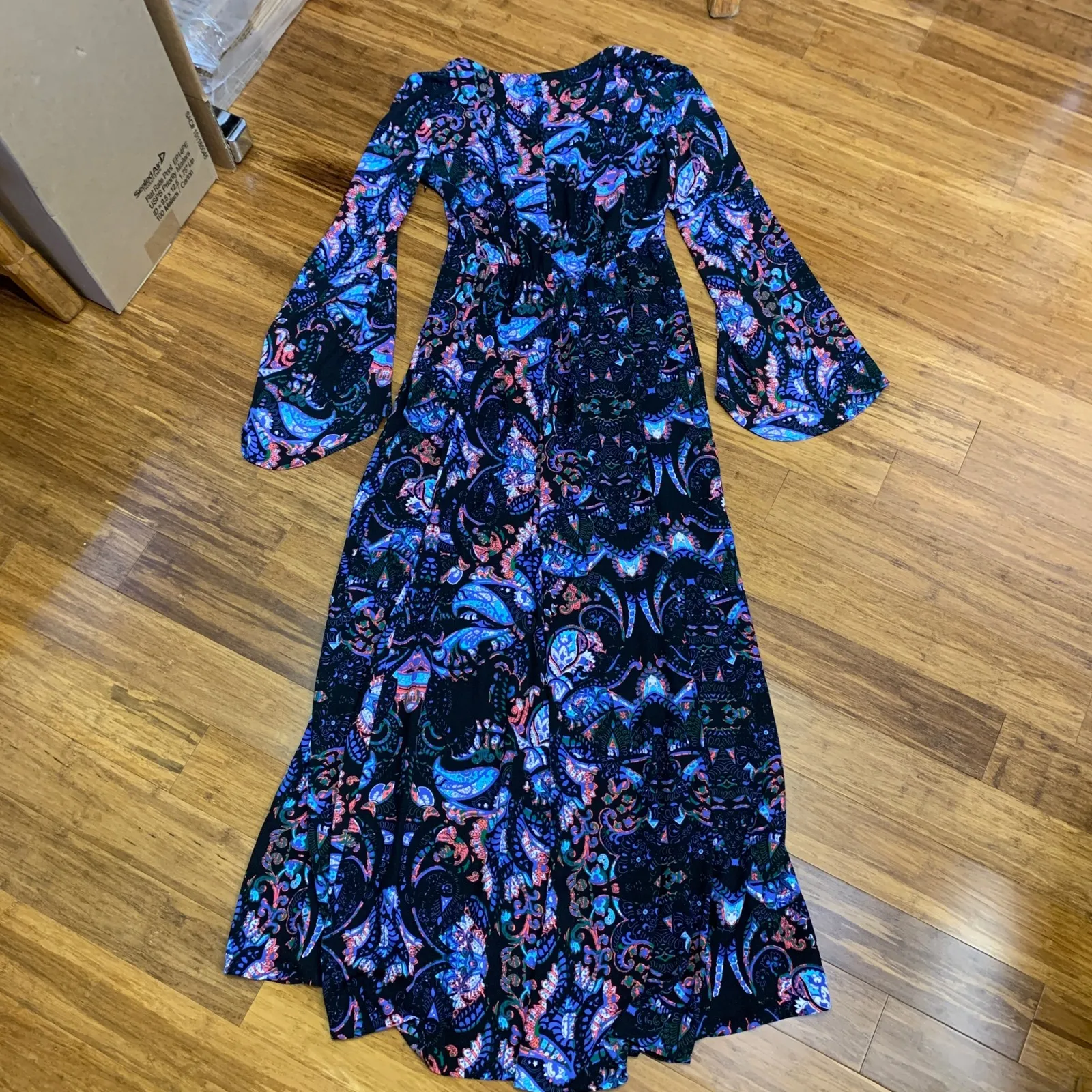 Express Black Blue Floral Long Bell Sleeve Maxi Dress Women Size 6 Evening Party - Image 5