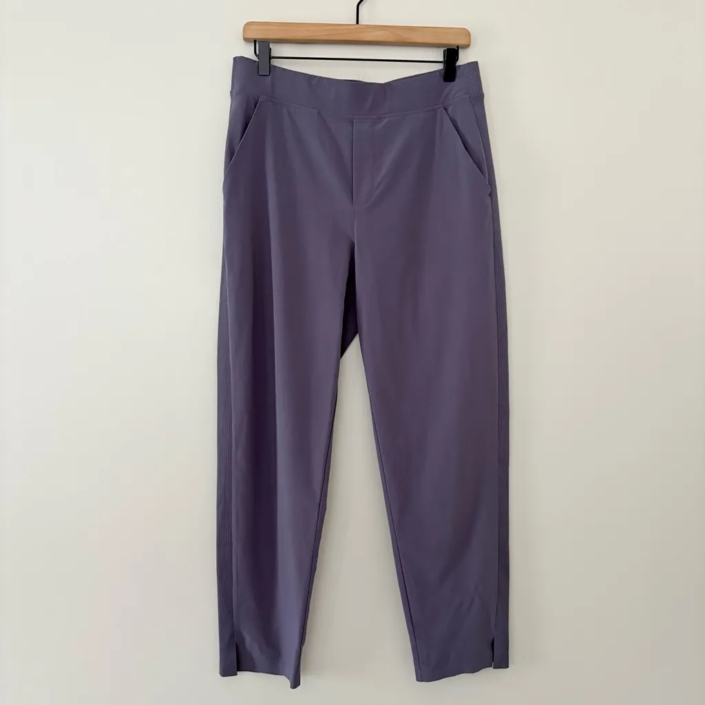 Athleta Brooklyn Mid Rise Ankle Pant Wrinkle-resistant stretch tailored Size 10 - Image 4