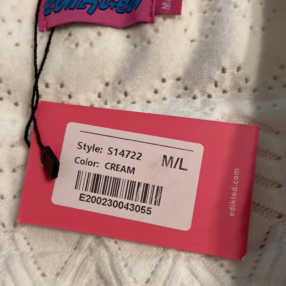 Edikted Tube Top color cream/white  size M/L brand new and very cute - Image 5