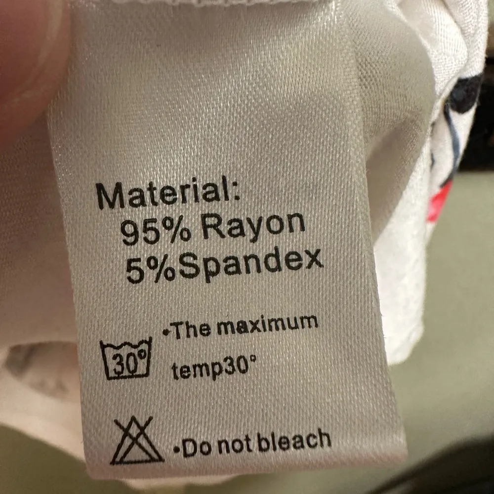 Cathy short sleeve floral pleated flowy fit blouse Size 2X - Image 7