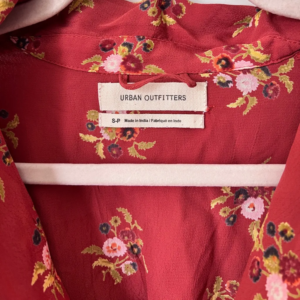 Urban Outfitters UO Elle‎ Red Floral Button Front Midi Dress Women’s Small - Image 9