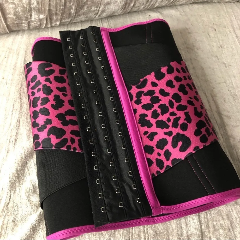 Unworn waist trainer size large Black - Image 7