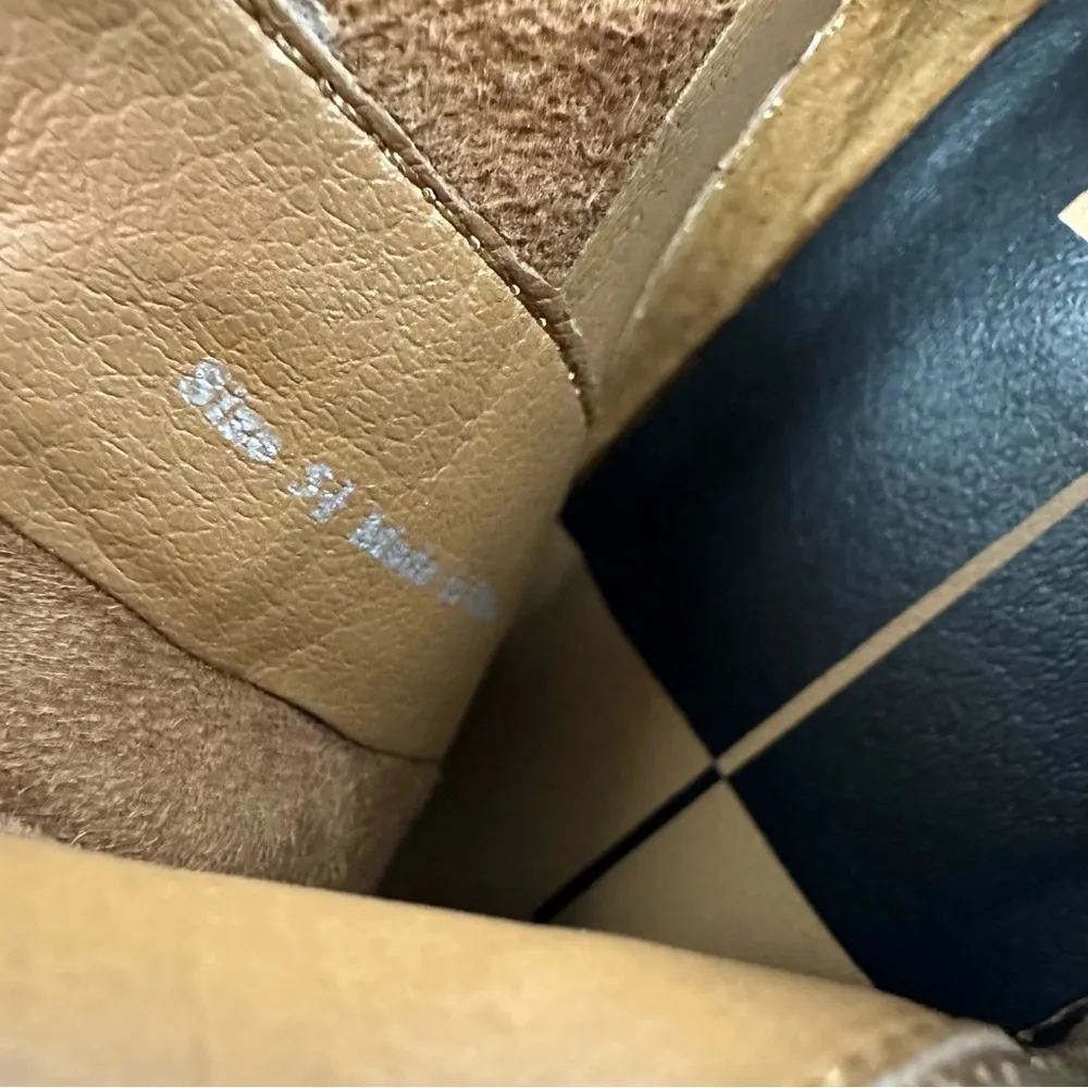 Dolce Vita Taupe Teak Nubuk Sierra Suede Ankle Bootie Zip Up Bootie Womens 5.5 Tan - Image 11