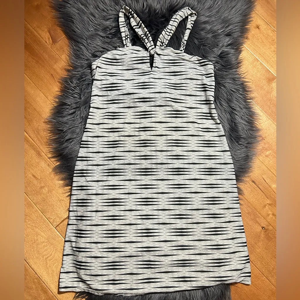 Athleta Kiki Halter DressW/Bow on Back Black and White Patterned Dress Size - Image 3