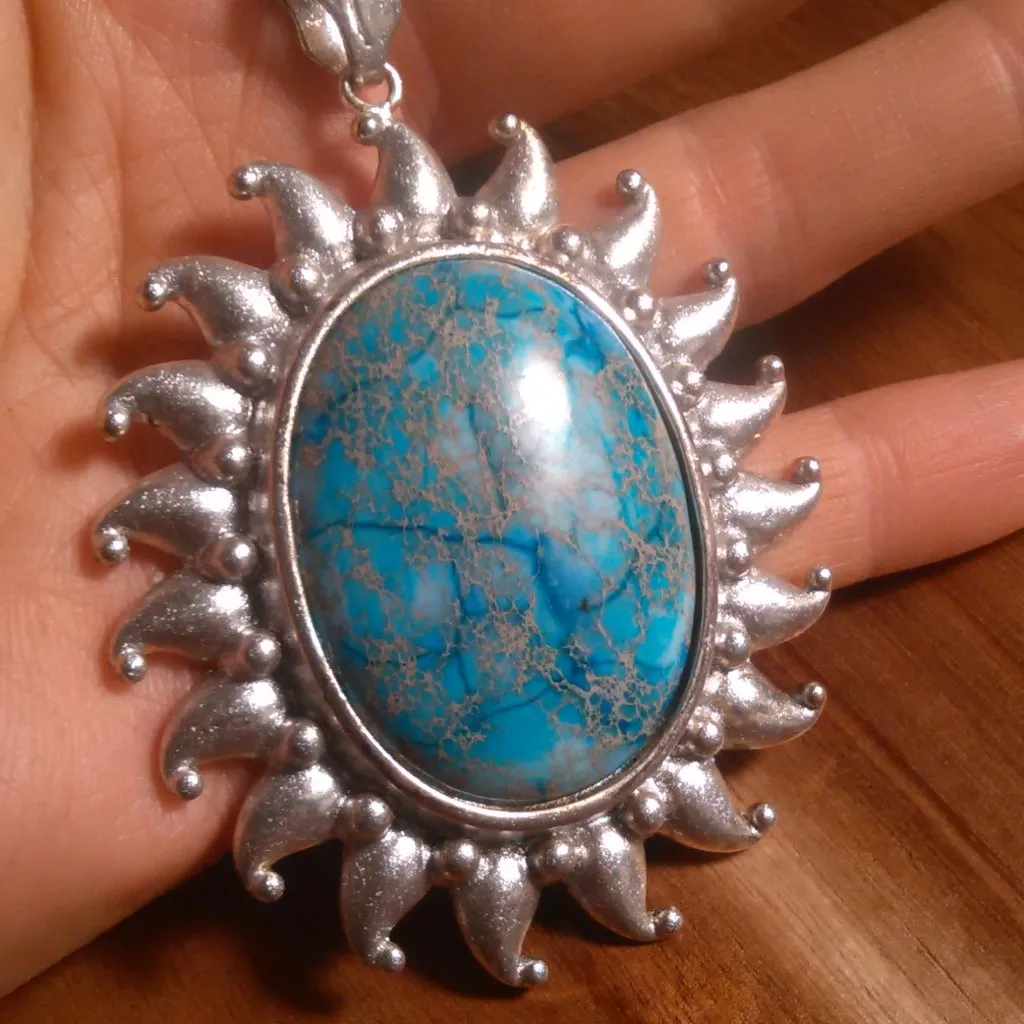 Mojave Blue Turquoise Sun Silvertone Pendant Necklace - Image 13