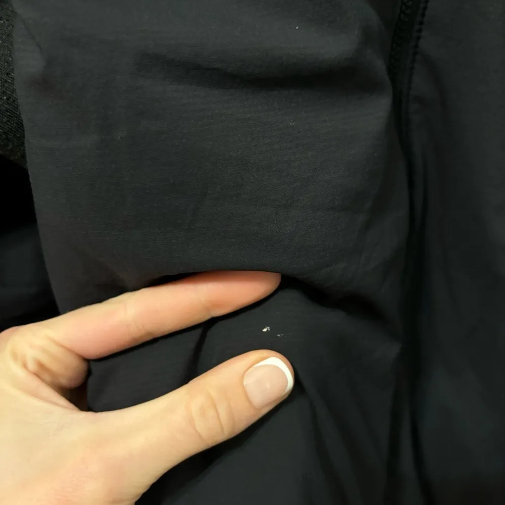 Arc'Teryx 90's Womens Black Atom Jacket - Image 12