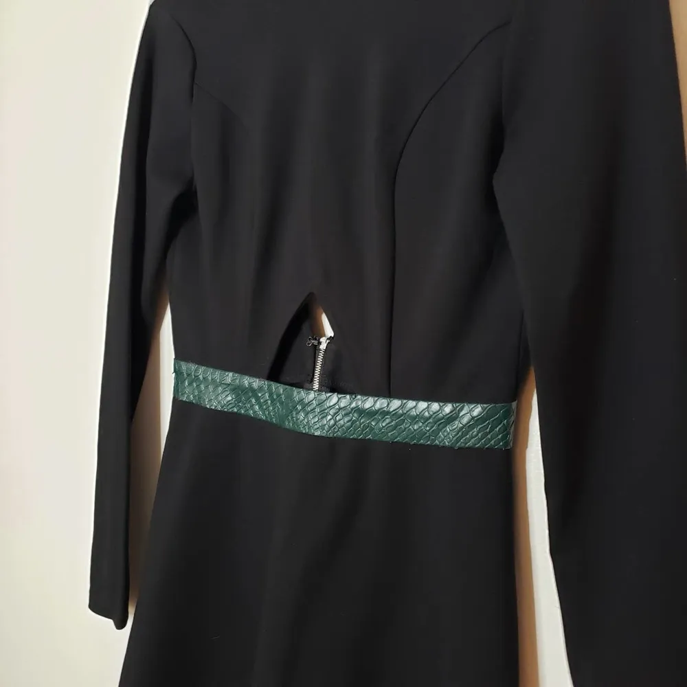 Revolve NBD x Naven Twins Long Sleeve Skater Mini Dress Cut Out Green Belt Small - Image 8