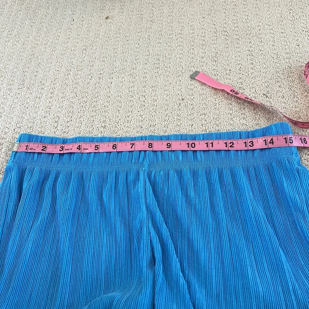 Colsie Plisse Blue Shorts Size M - Image 6