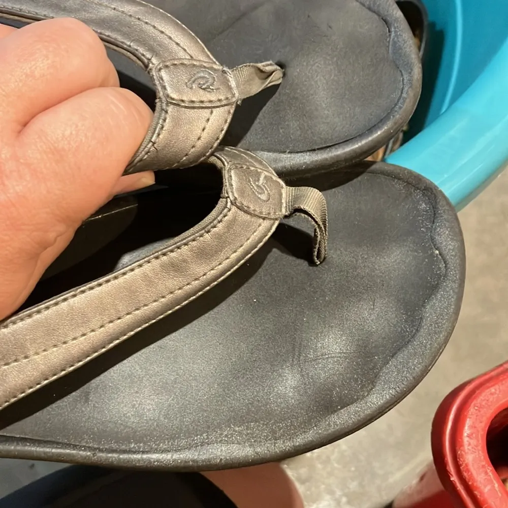 Olukai OHana flip flop sandals silver women’s size 10‎ casual beach summer - Image 10