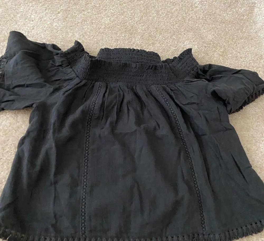 American eagle outfitters off-shoulder top size S - Image 3