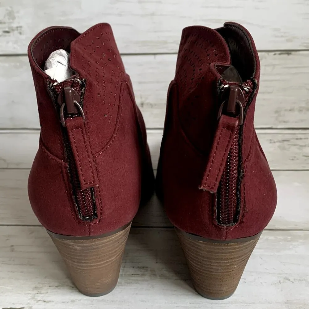 NWT Violet & Red Jackson Laser Cut Topline Booties in Burgundy Red Size 7.5 - Image 3