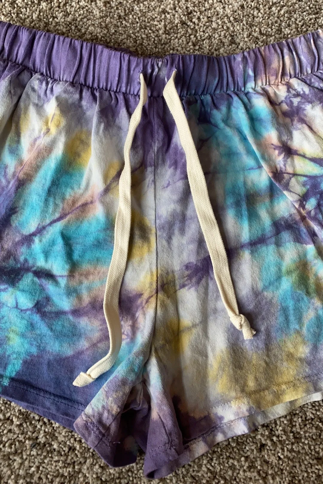 ASHBURY COTTON POCKETED TIE DYE SHORTS - Image 4