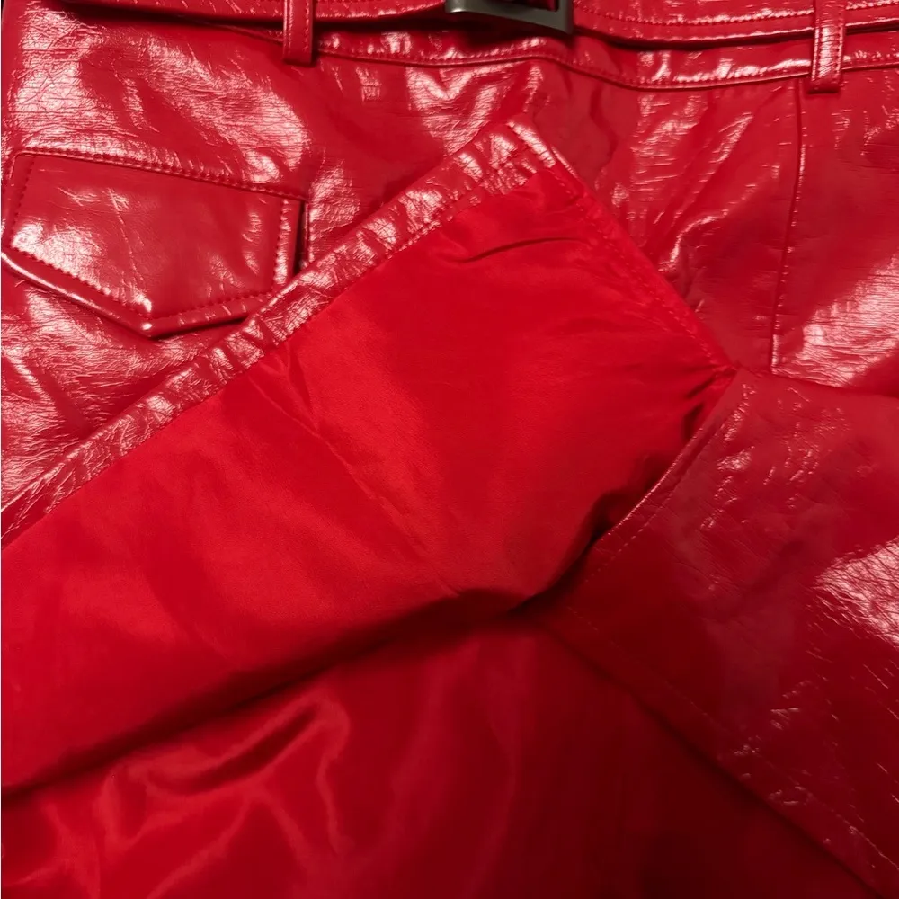 Women's Patent Belted Mini Skirt - Image 9