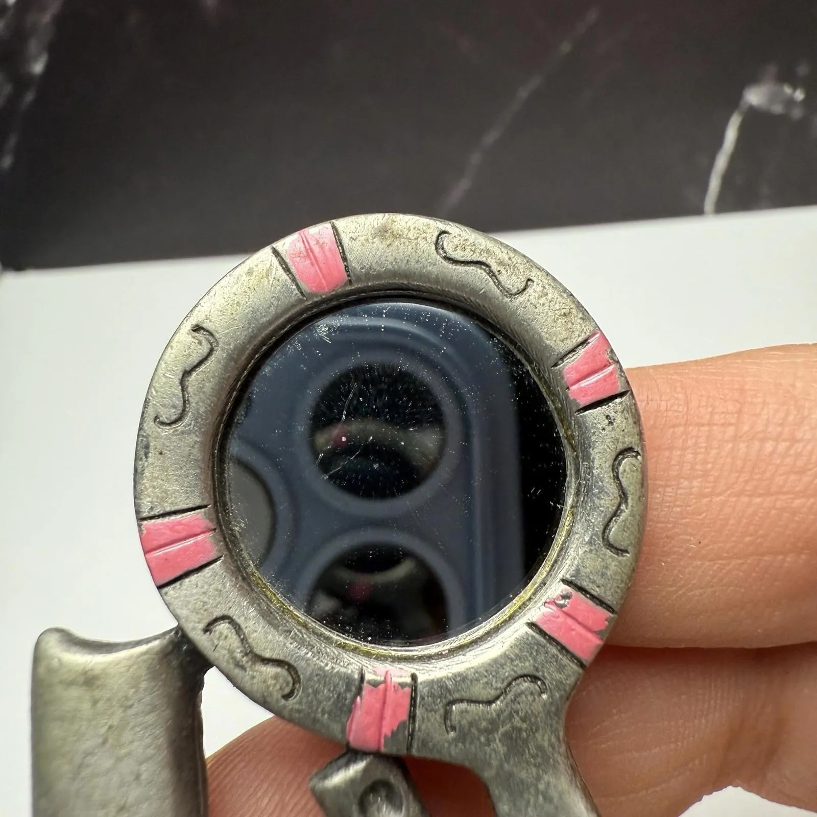 Spoontiques Hairstylist Tools Hairdryer Mirror Brooch Pin Pewter Tone Signed Silver - Image 4