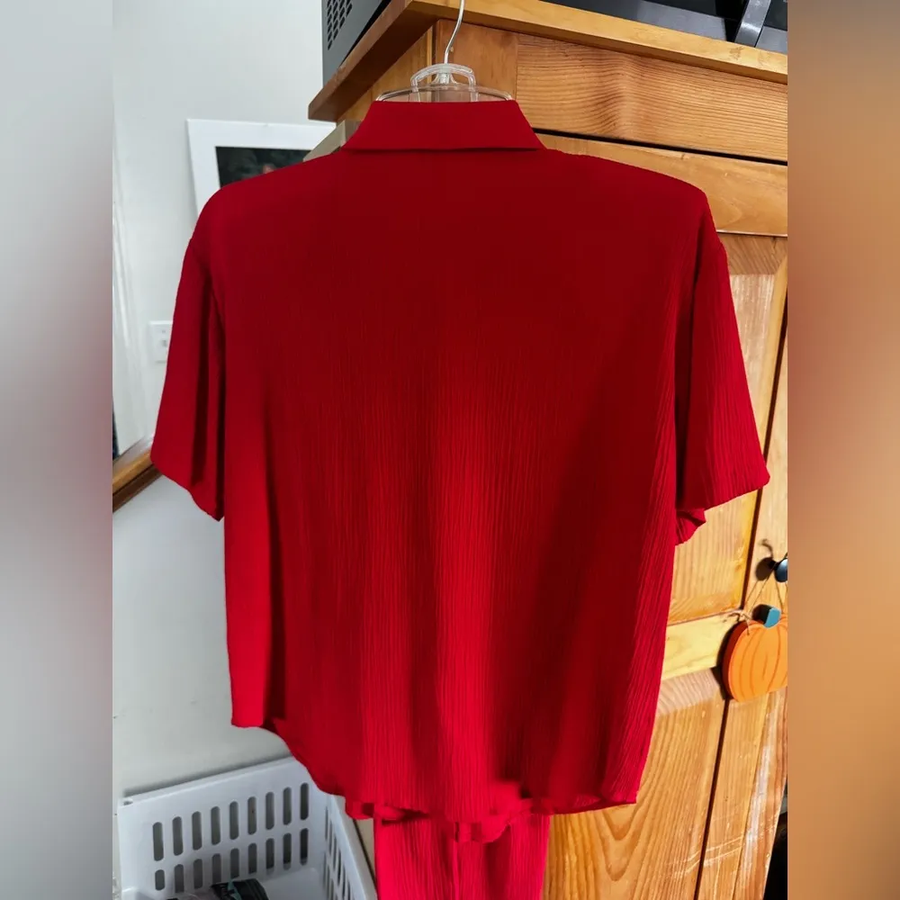 Vintage 80s Vibrant Red Two - Image 8