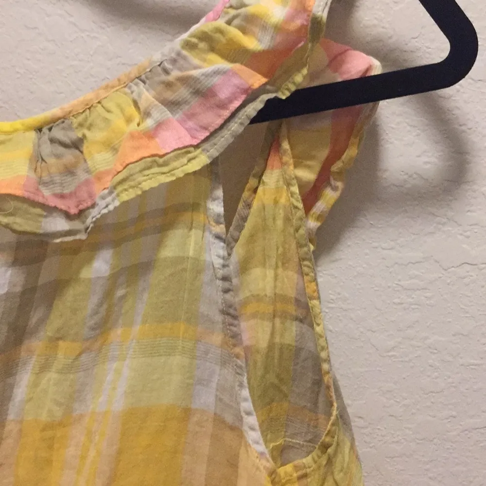 Old Navy Yellow Plaid Ruffle Trim V-Neck Front Tie Blouse Size Large - Image 5