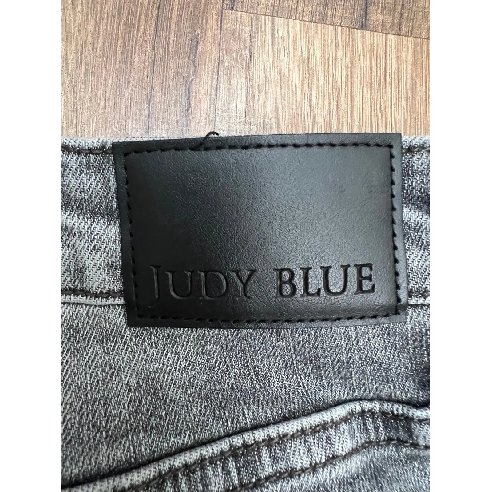 Judy‎ Blue Skinny Capri Jeans Gray women's Sz 3/26 stretchy button Fly - Image 6