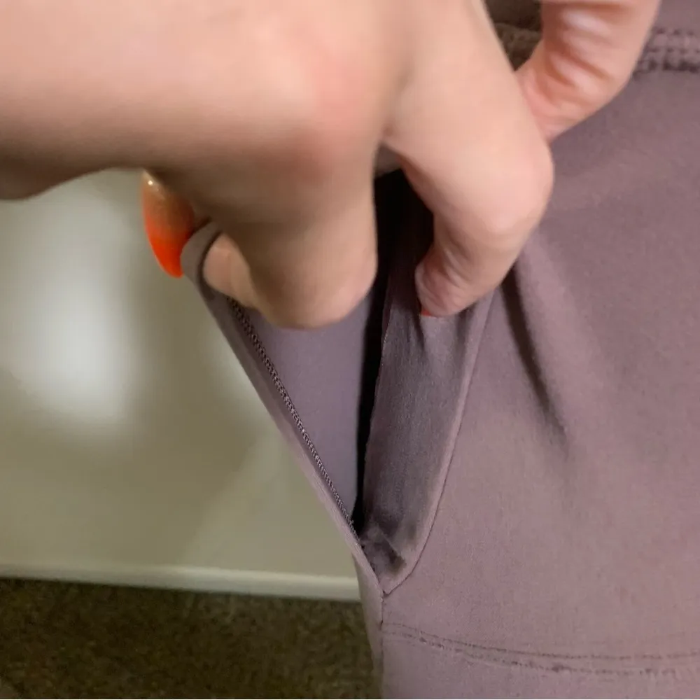 Athleta salutation jogger in powervita woman size XS purple brown color - Image 6