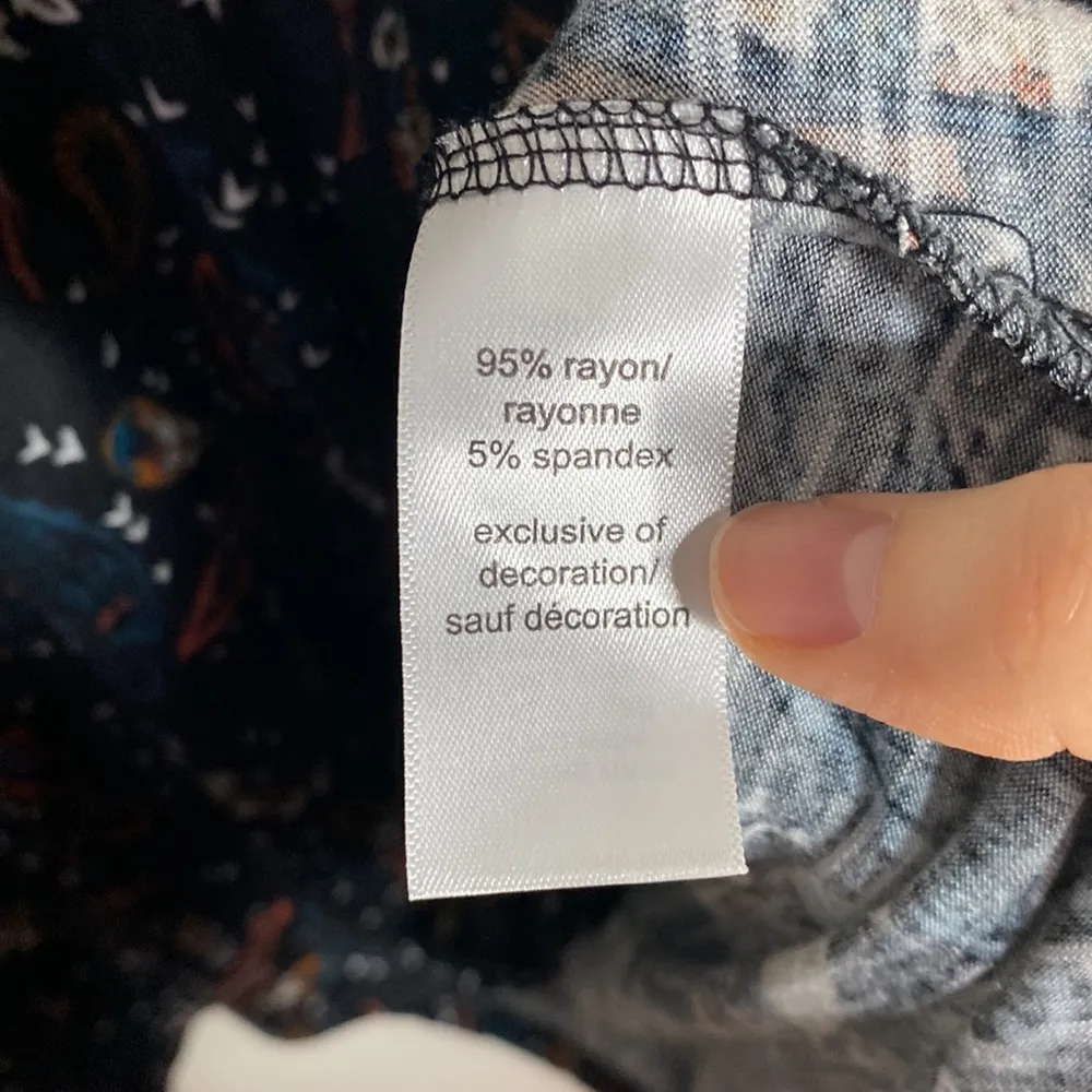 Maurices paisley floral lace neckline cutout 3/4 sleeve top size S - Image 11