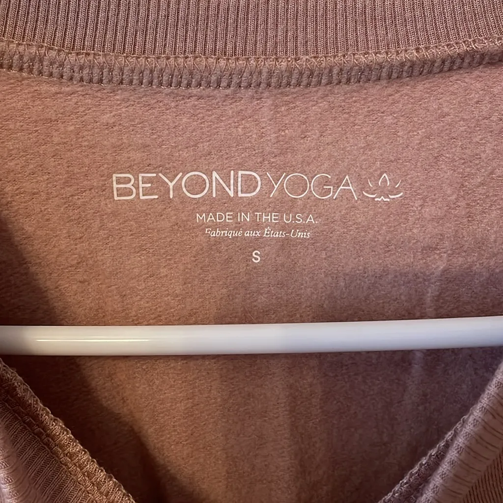 Beyond Yoga elbow slash pullover - Image 2