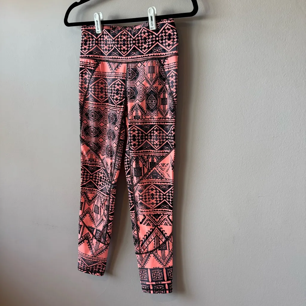 Sweaty Betty Women’s 7/8 Power Pink Coral Aztec Pattern Sport Leggings Size‎ XS - Image 11