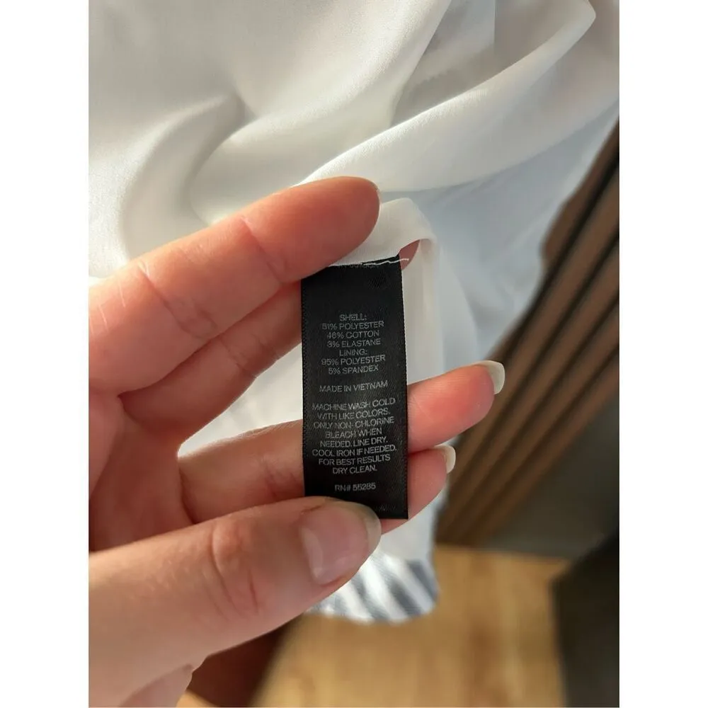 EXPRESS  stripped blazer short form fitting classy size size 2 Cotton blend - Image 6