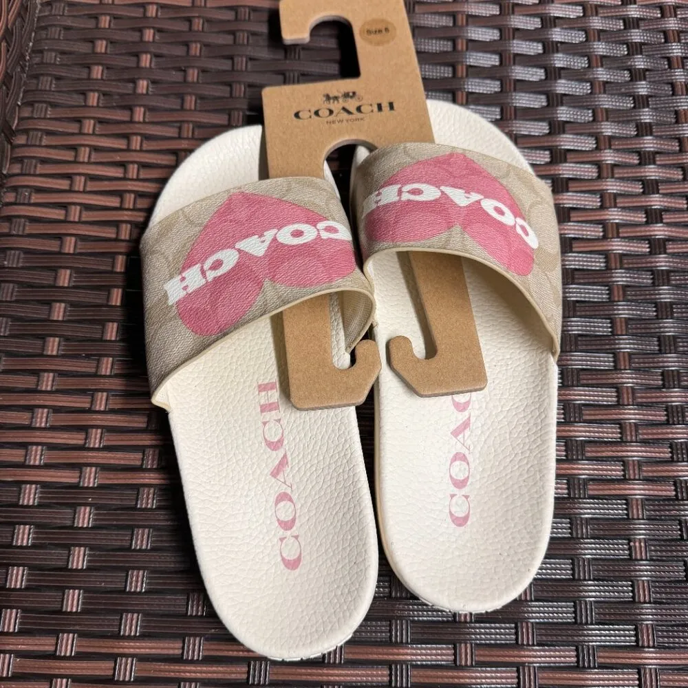 coach slipper with heart print cp825 - Image 2