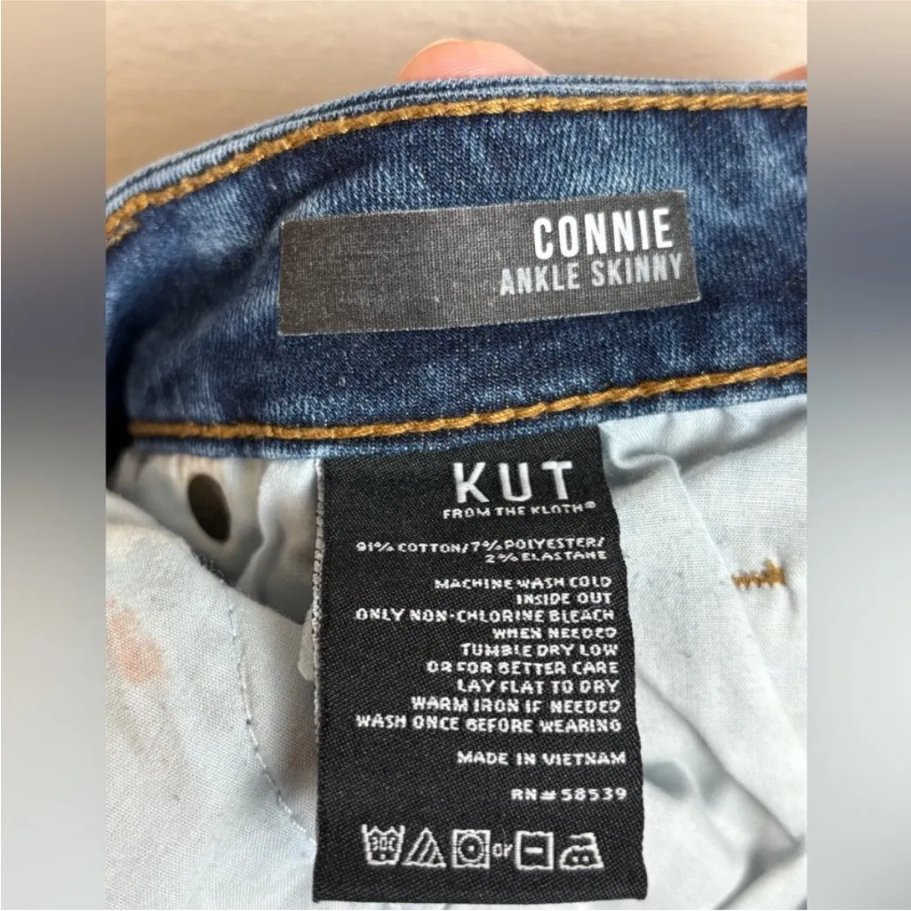 Kut From The Kloth Woman’s Lightly Distressed Denim DarkWash Casual Skinny Jeans - Image 6