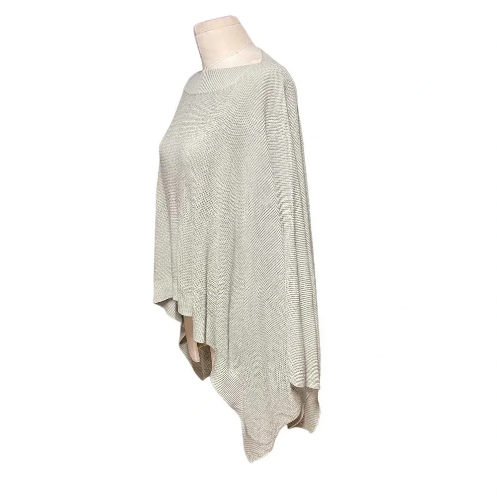 Lululemon Forward‎ Flow Poncho in Sage Green One Size - Image 5